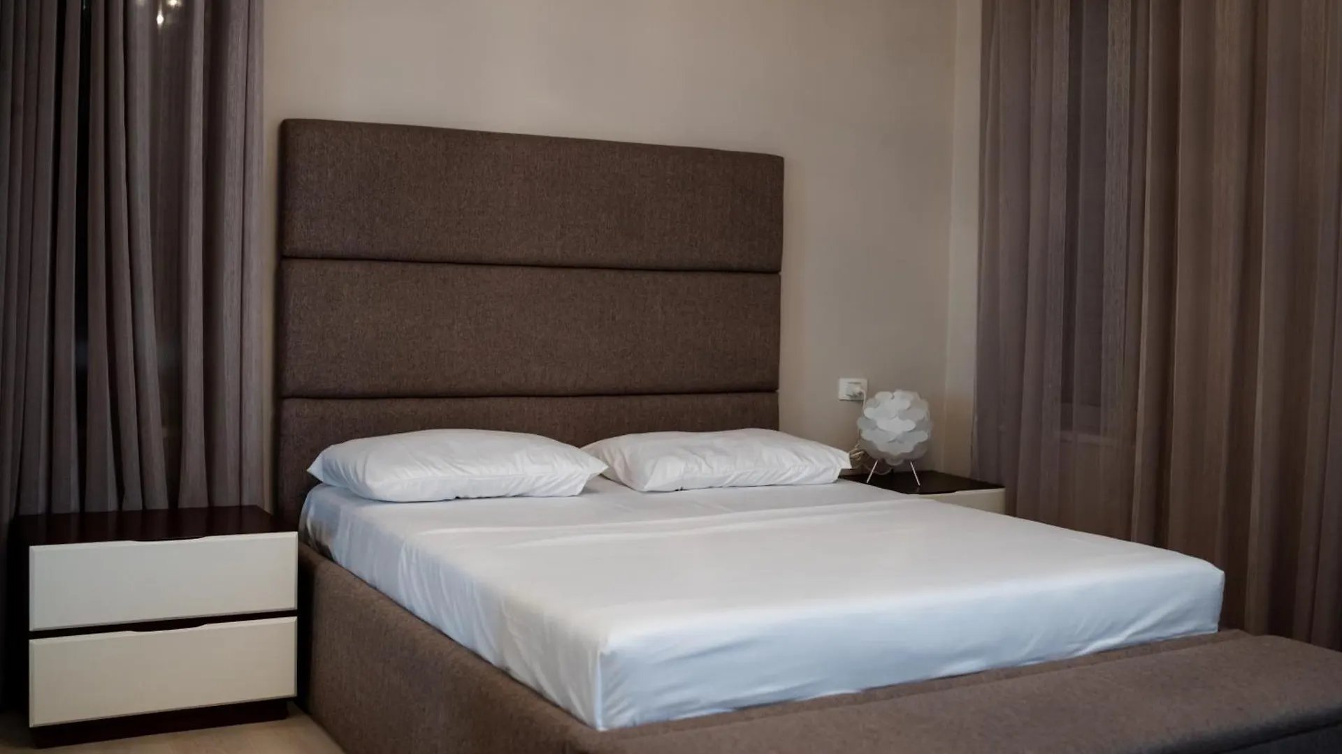 Ar-Lux Apartment Old Town Shkodër 0*,